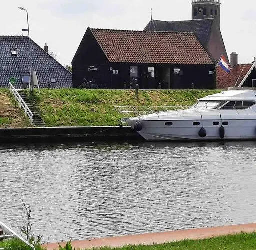 Met Eigen Douche, Toilet, Kitchenette Apartment *