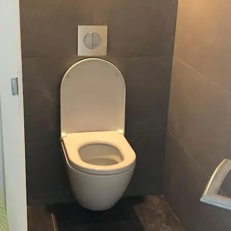 Met Eigen Douche, Toilet, Kitchenette